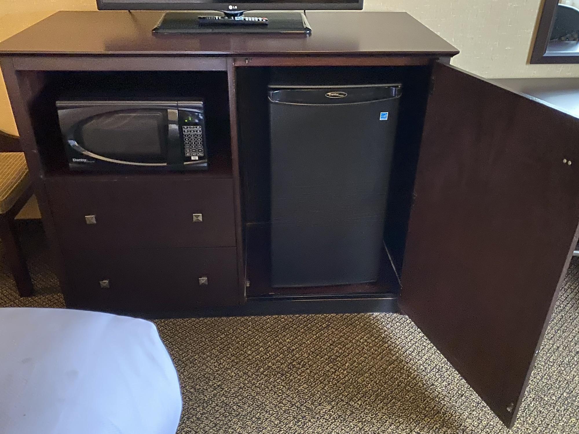 Comfort Inn & Suites Wadsworth Экстерьер фото