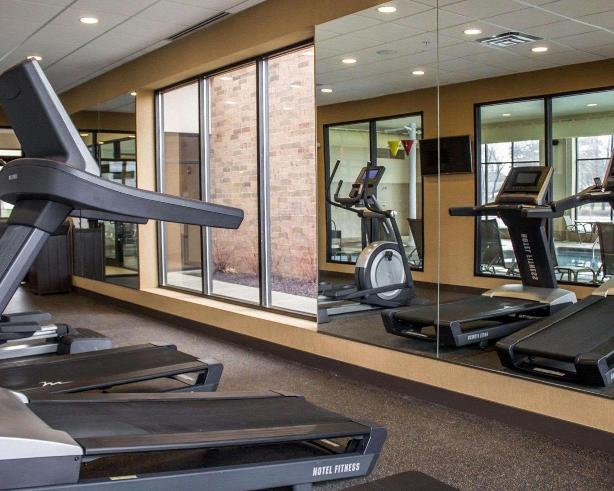 Comfort Inn & Suites Wadsworth Экстерьер фото