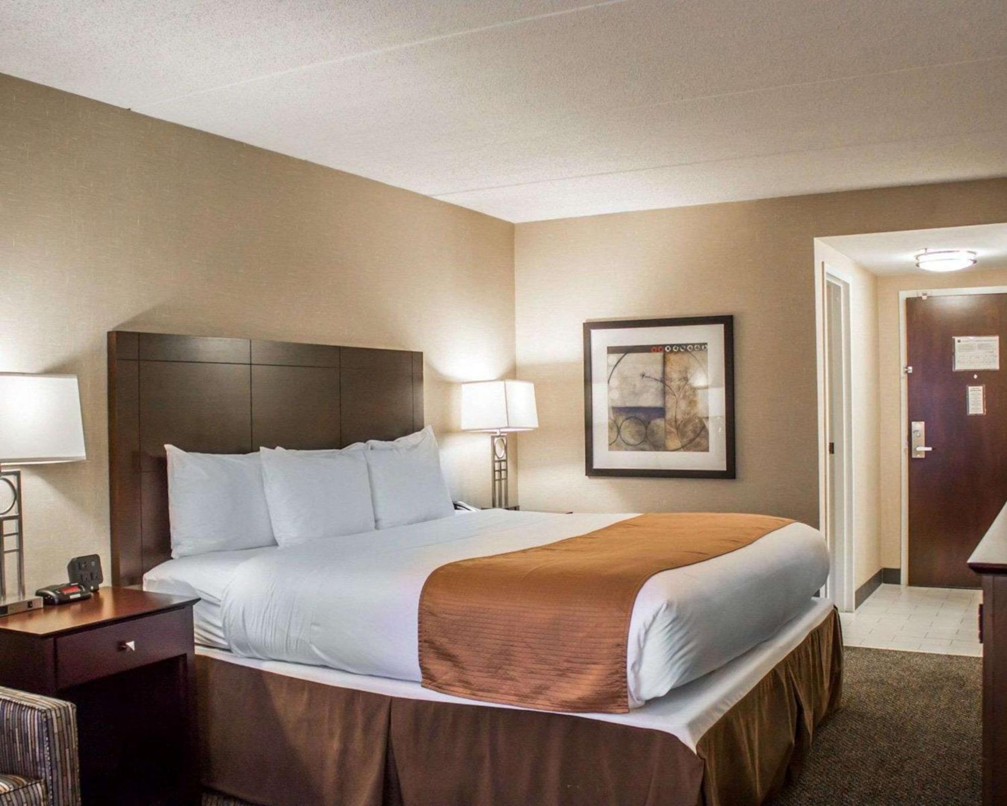 Comfort Inn & Suites Wadsworth Экстерьер фото