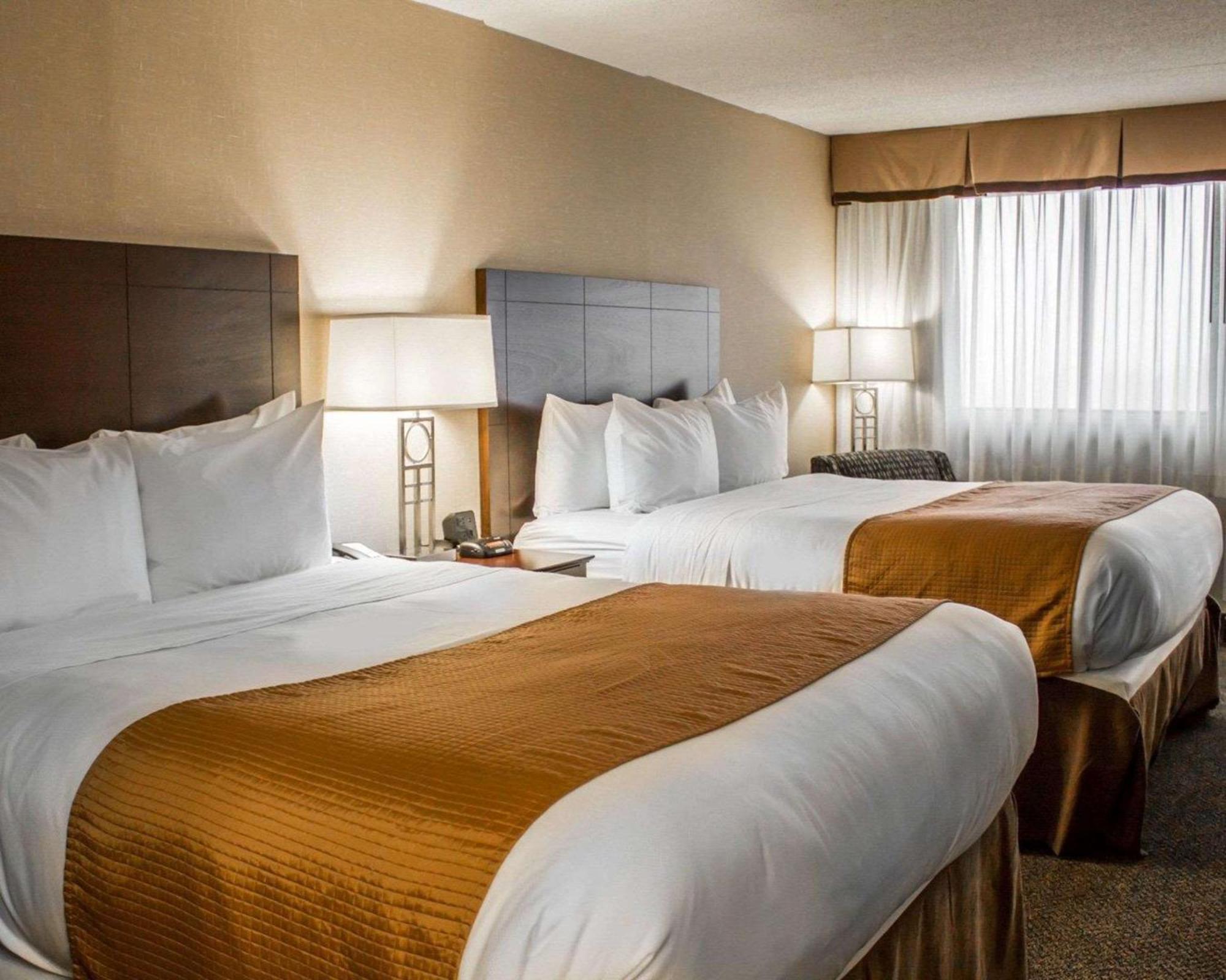 Comfort Inn & Suites Wadsworth Экстерьер фото