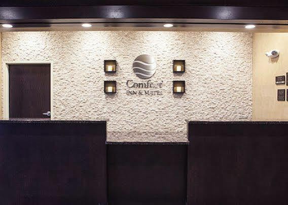 Comfort Inn & Suites Wadsworth Экстерьер фото